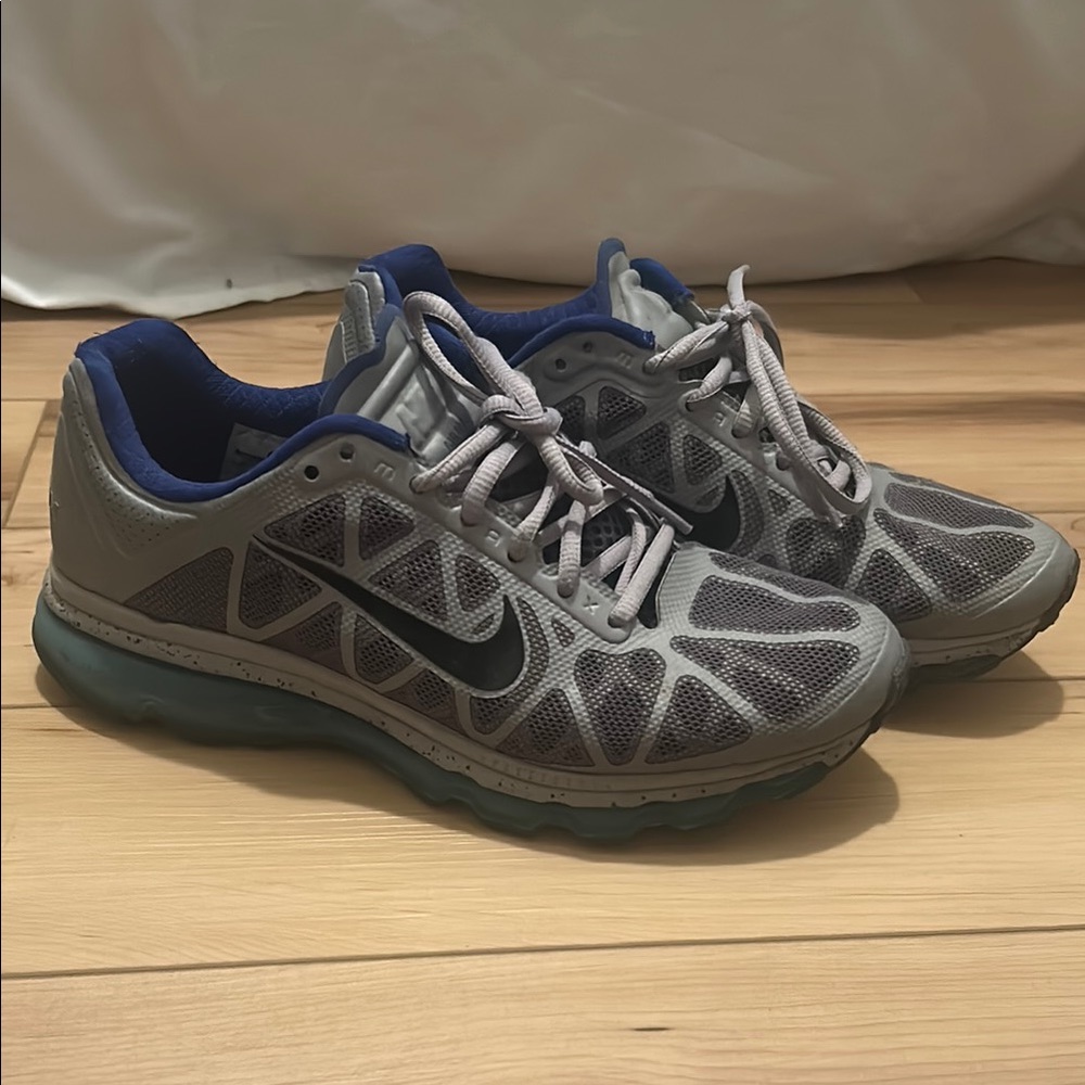 Nike Men's Gray and Blue Running Shoes